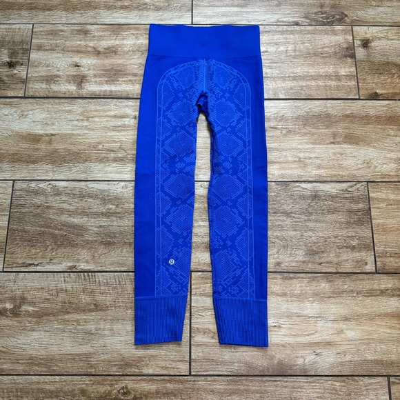Lululemon Ebb To Street Pant Size 4 Heathered Sapphire Blue Seamless Leggings - Picture 8 of 16